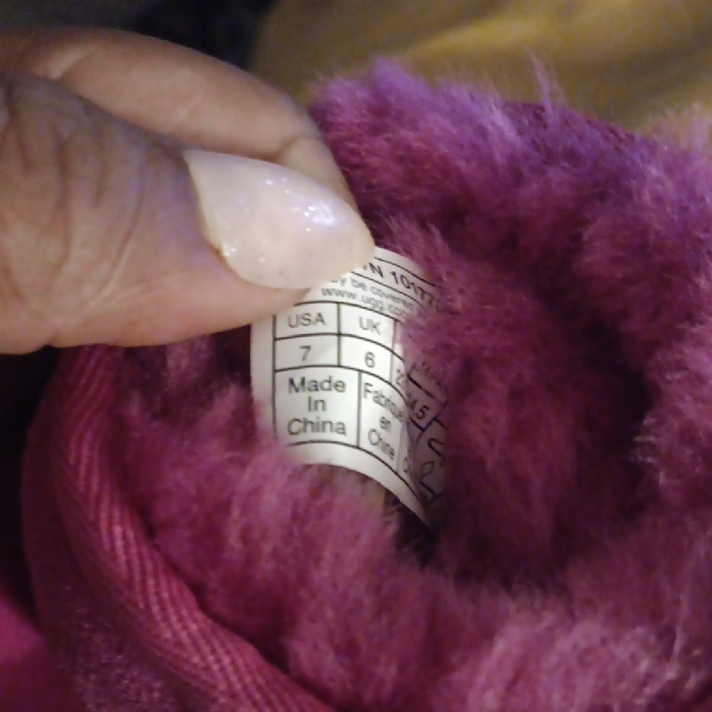 UGG Kids Boots in Pink - Picture 2 of 7